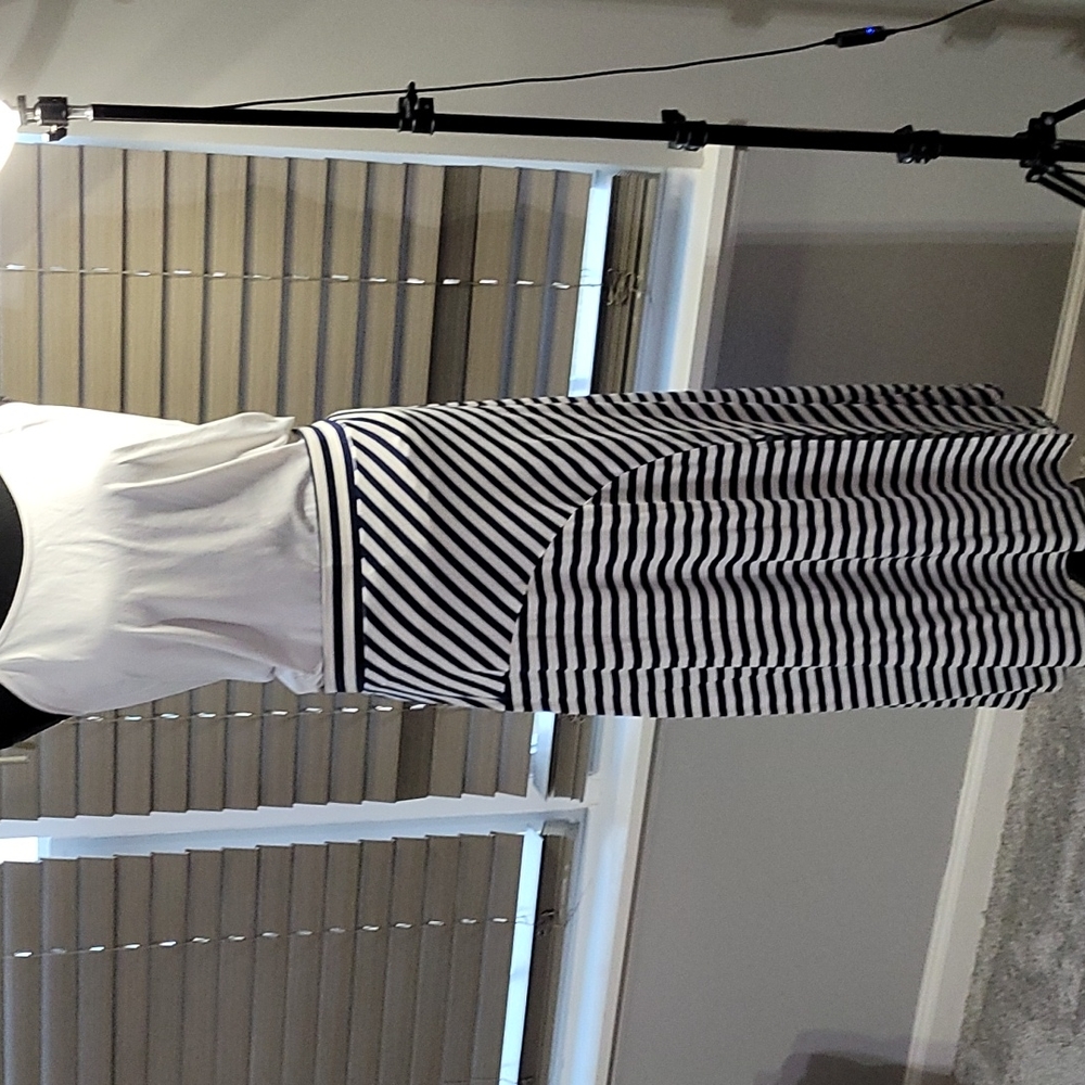 Navy blue/white striped a-line skirt w/split.